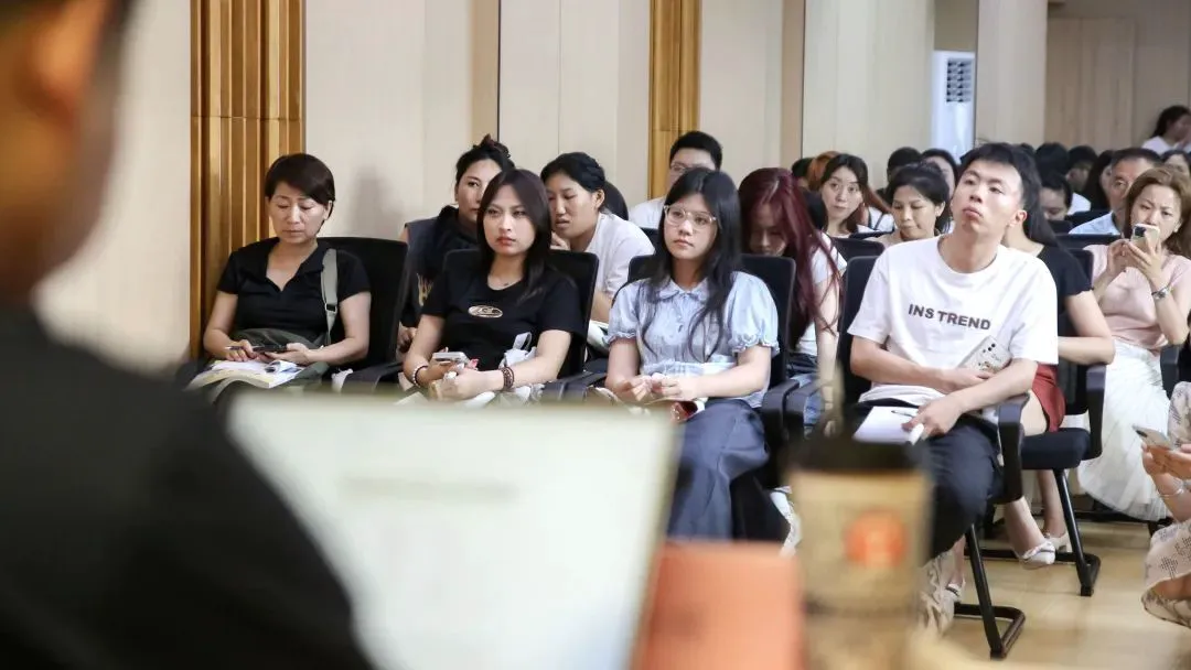 业余篮球运动员如何结合瑜伽提升技能_1